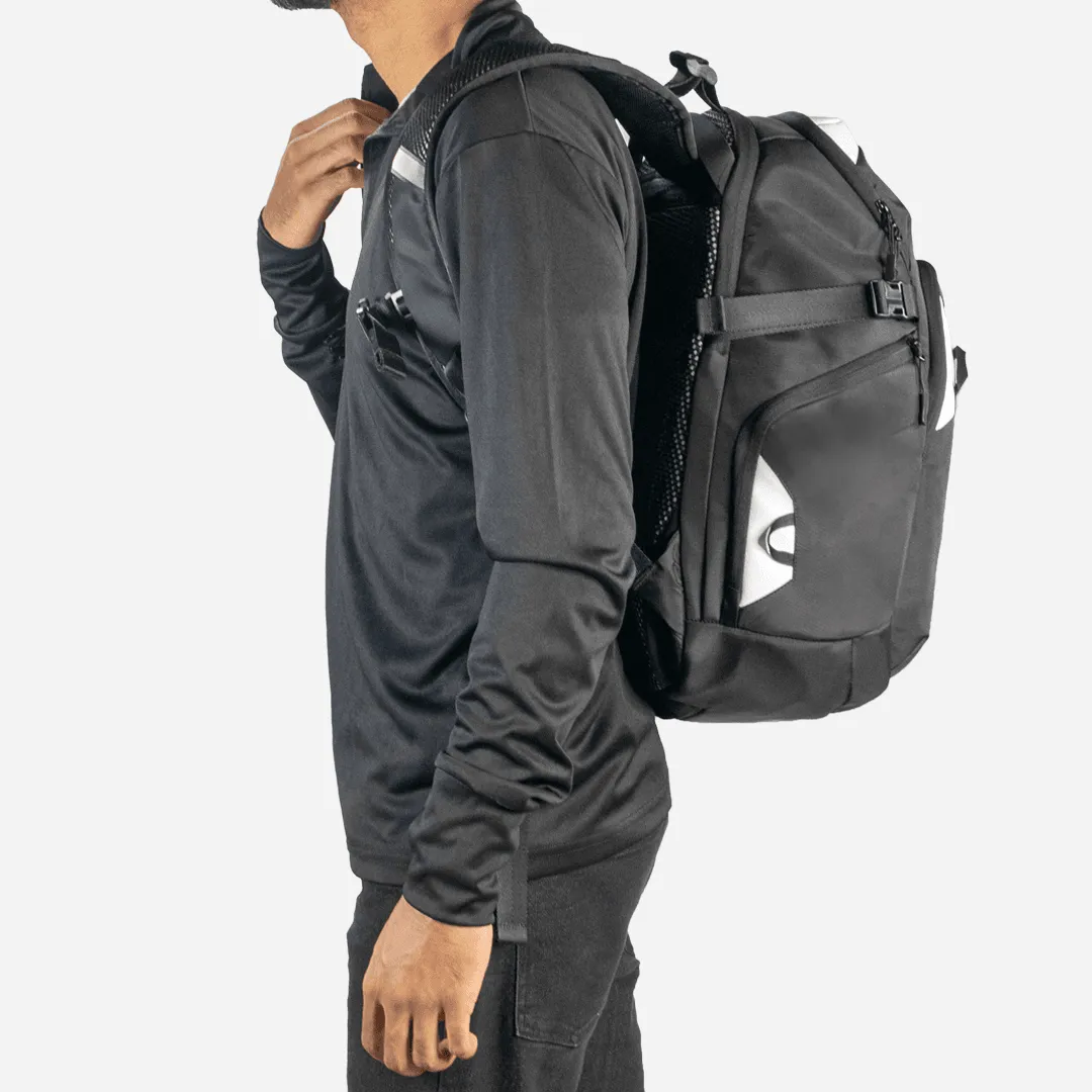 CARBONADO Beetle Backpack (Black)