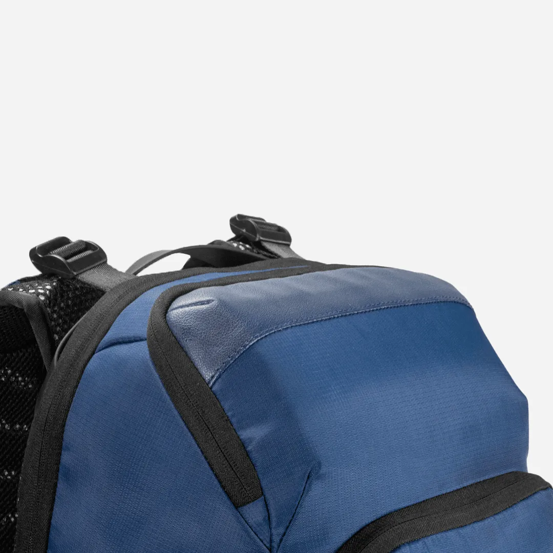 CARBONADO Beetle Backpack (Blue)