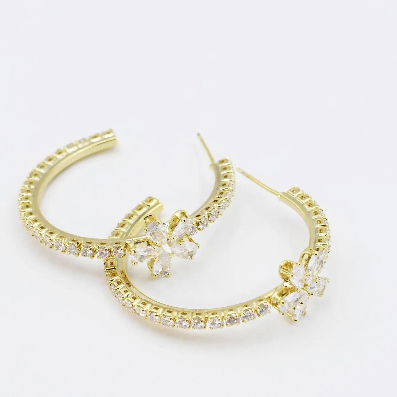 Crystal Flower Hoop Gold F26