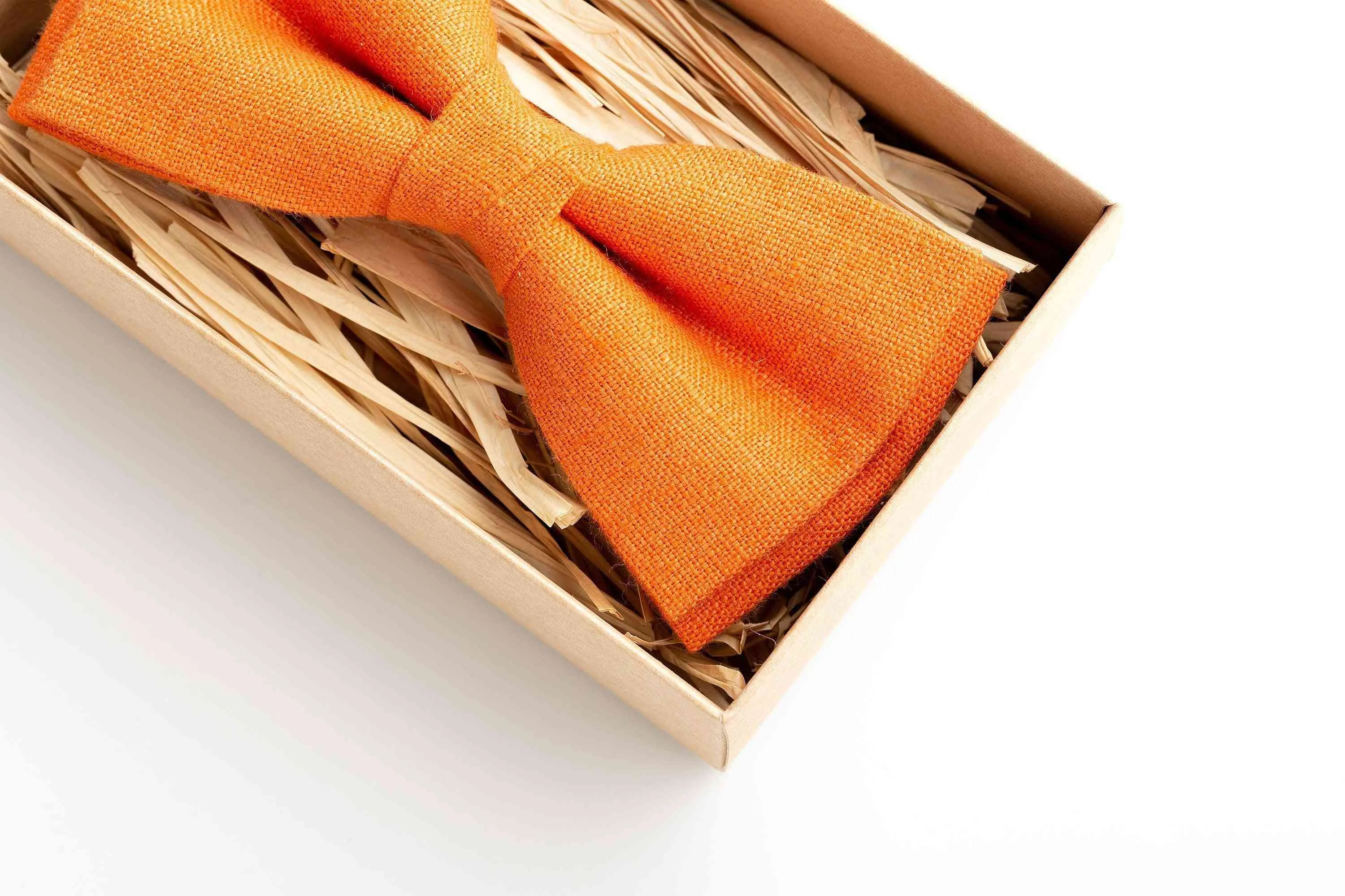 Stand Out with Our Eco-Friendly Orange Linen Skinny Bow Tie Set for Men